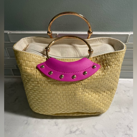 Self Tan Kit + more☀️ - Picture 6 of 8